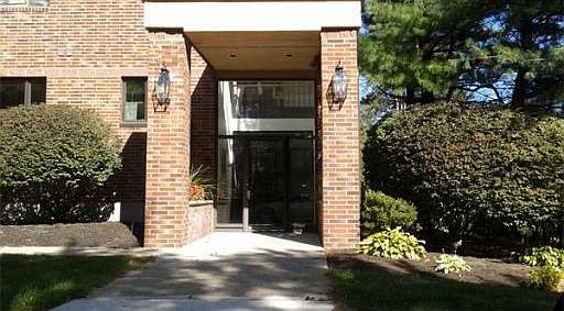 4th image of 12 Ledgewood Way APT 27