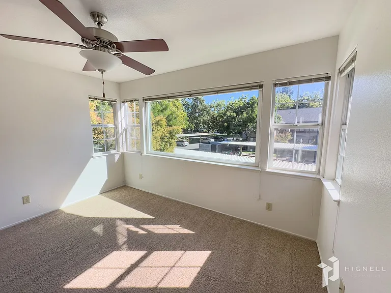 Amanda Place Apartments — Photo 41