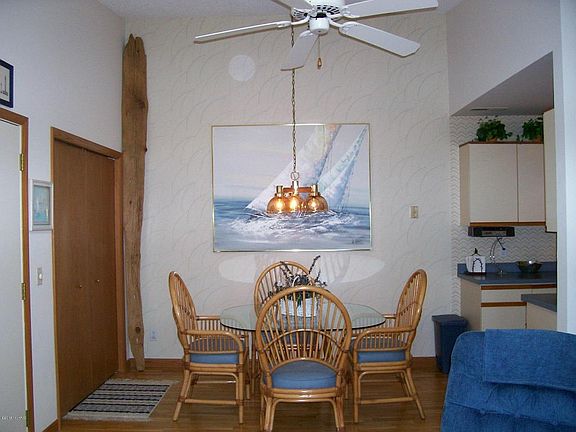 3rd image of 8166 Old Channel Trl APT 11