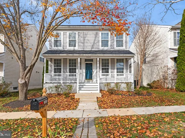 26005 Hartwood Dr, Chantilly, VA 20152