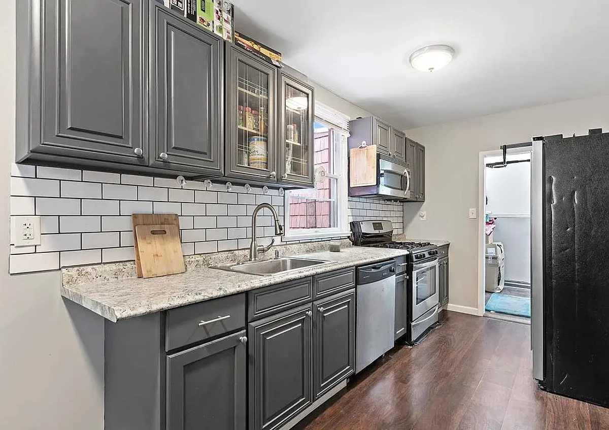Building Photo - 3508 Palisade Ave #2