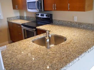 115 Royal Park Dr APT 3B, Oakland Park, FL 33309