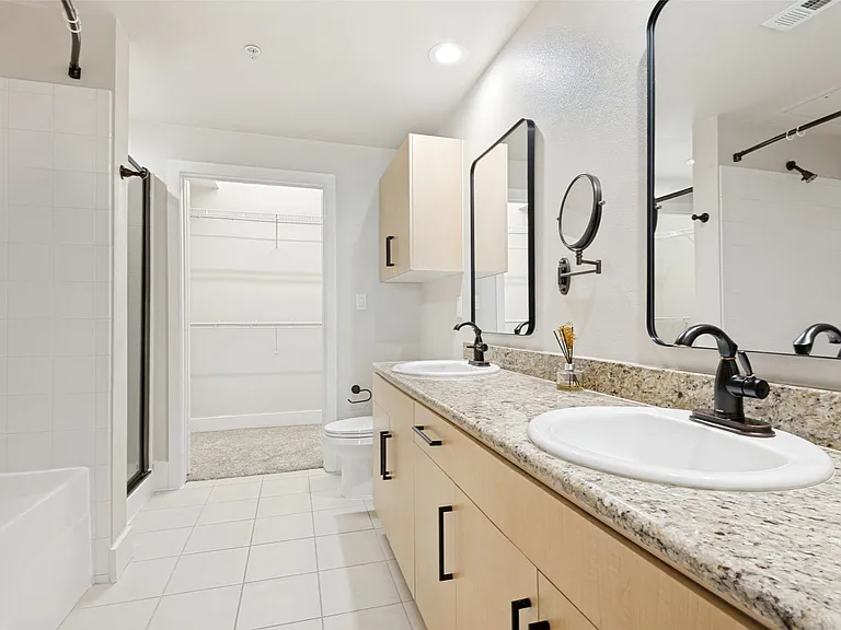 4605 Cedar Springs Rd #233 — Photo 8