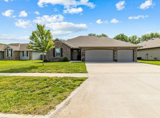 1206 S Tanner Dr, Springfield, MO 65802