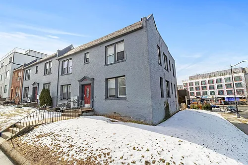 1150 17th St NE Photo 1