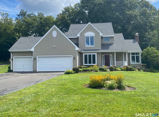 54 Winchester Dr, North Haven, CT 06473