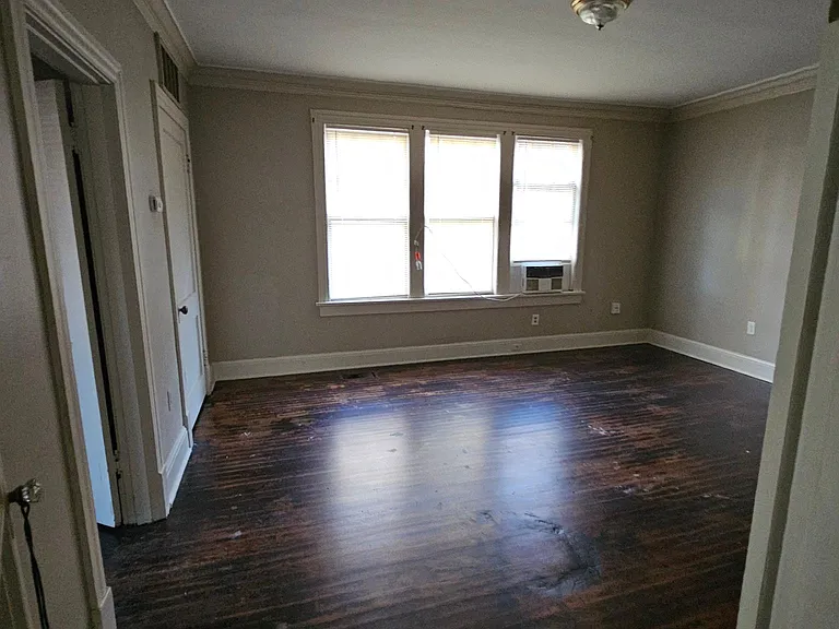1943 Lamar Ave #3 — Photo 11