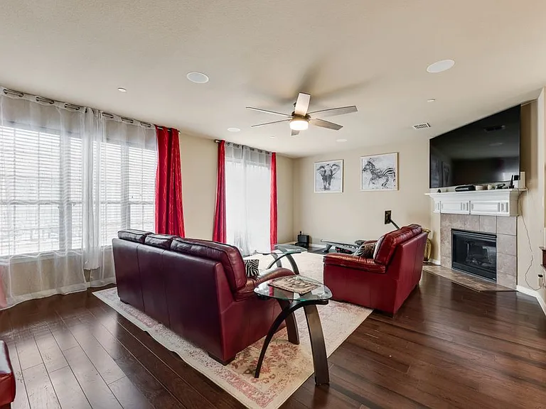 3895 Asbury Ln — Photo 9