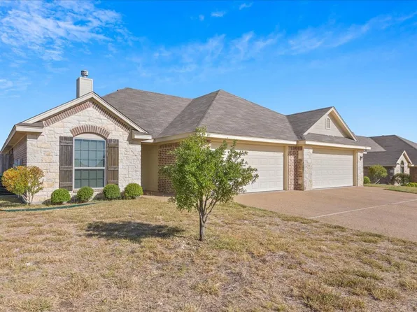 602 Monticello Cir, Hewitt, TX 76643