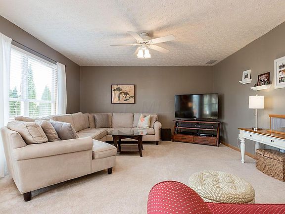 3rd image of 1201 Pebble Brook Dr