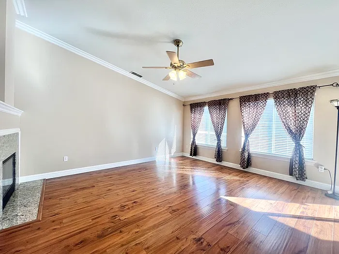 3 bed, 2.0 bath, 1638 sqft, $2,695 — Photo 4