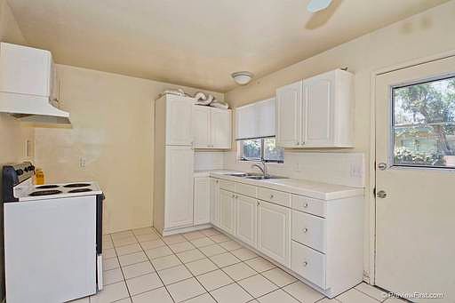 5th image of 534 W 12th Ave