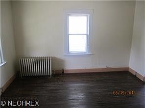 4th image of 3562 W 44th St