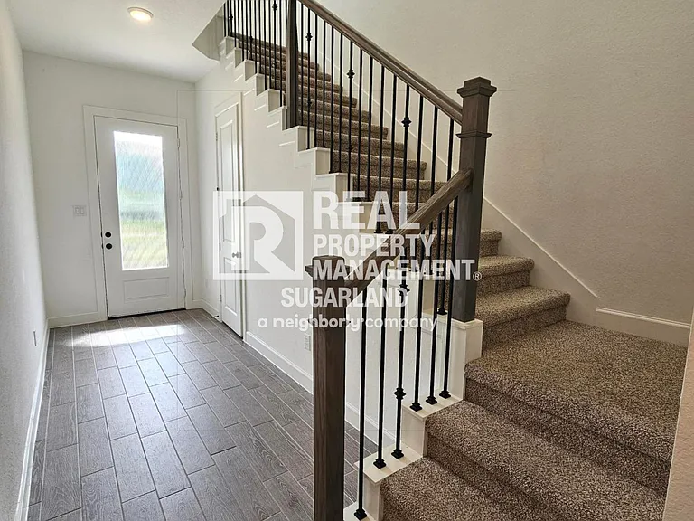 1414 Emma Lake Dr — Photo 33