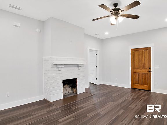 5th image of 302 1st St