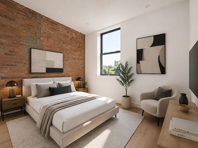 315 E 10th St #5R — Photo 2