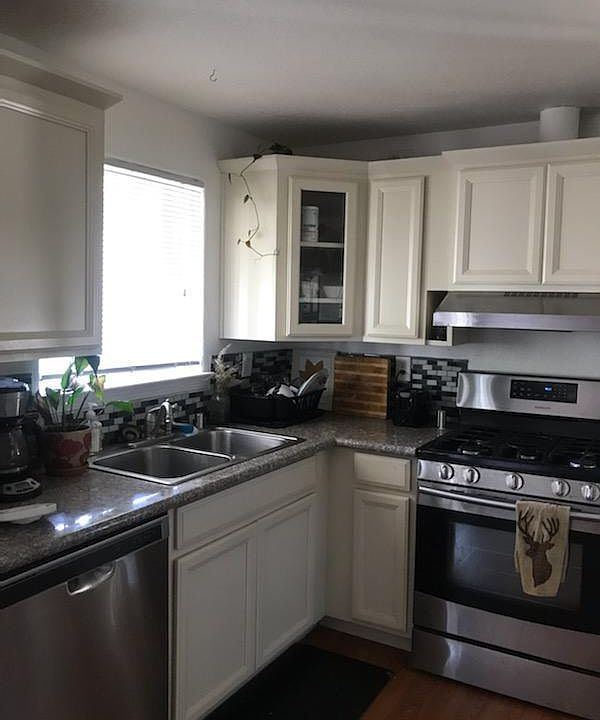 1st image of 821 Shearer St