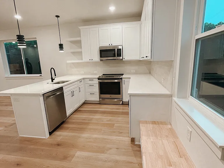 22039 SE Ash St — Photo 1