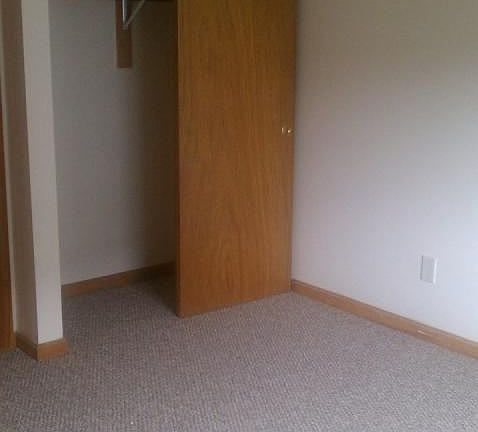 4923