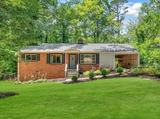 32 Dale Dr, Greenville, SC 29607