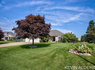 9325 Garden View Dr, Zeeland, MI 49464