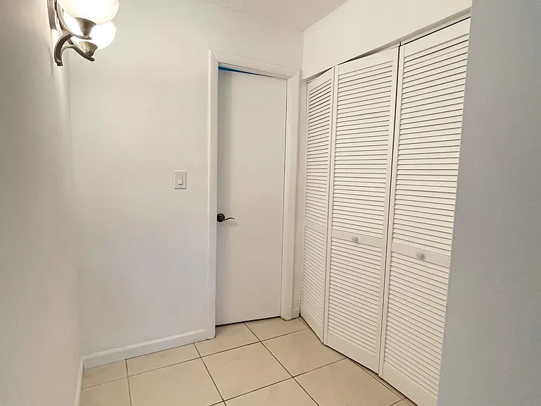 3750 NE 169th Streetapt #G408 — Photo 11