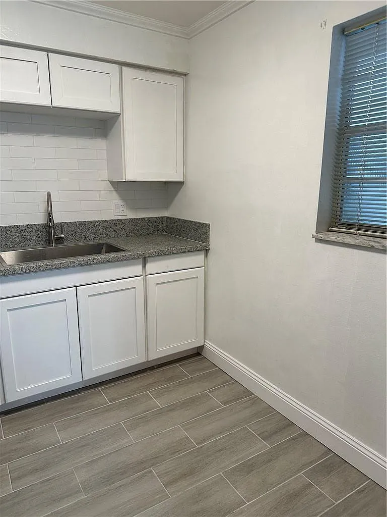 2 bed, 2.0 bath, 1000 sqft, $1,950 — Photo 2