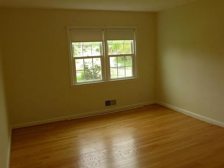 6301 Evermay Dr — Photo 23