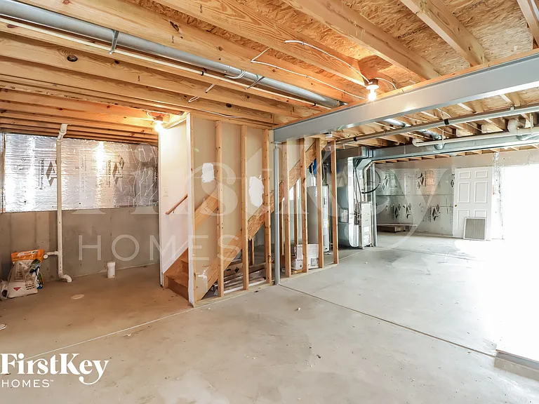 330 Bridle Creek Dr — Photo 13