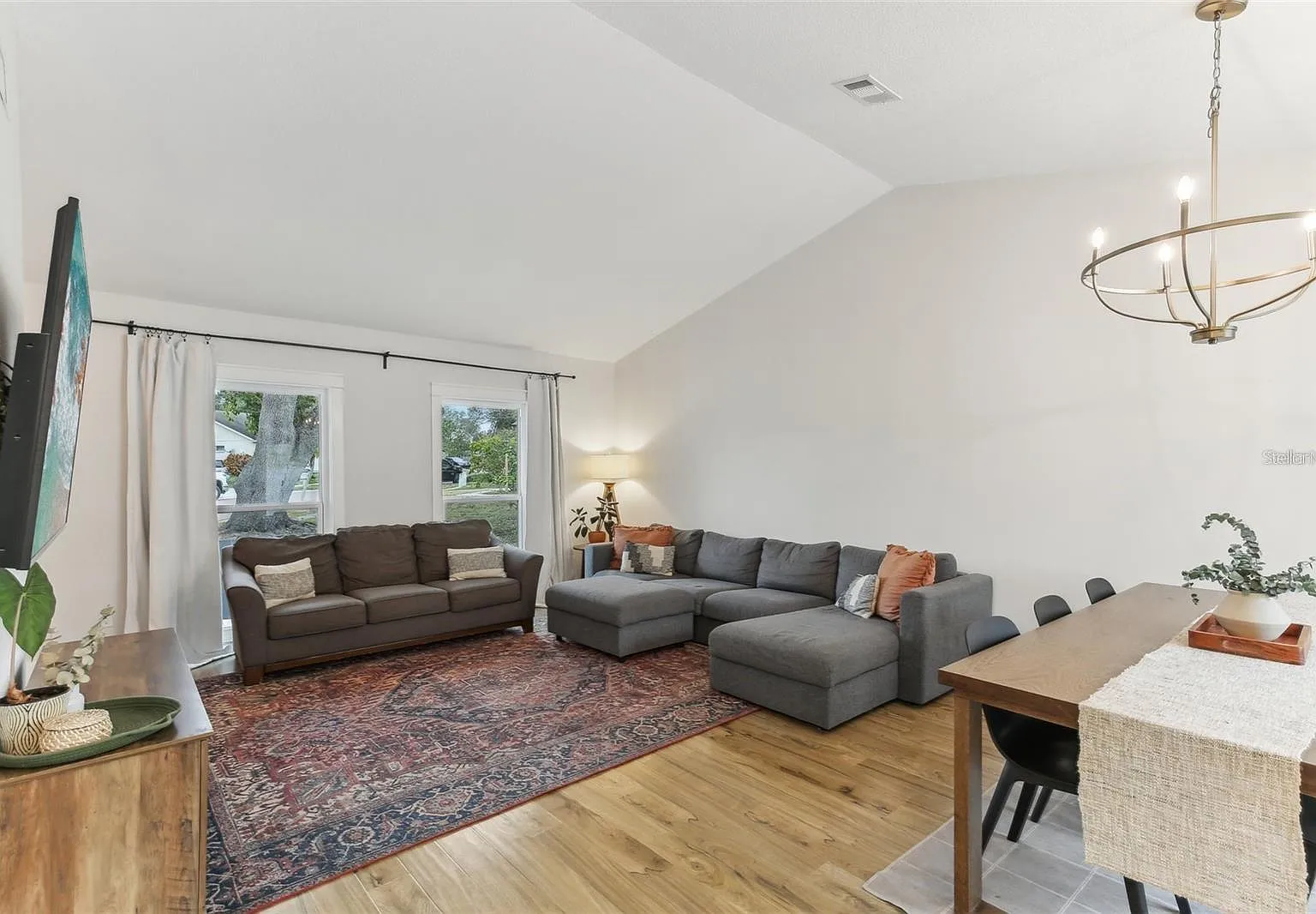 4 bed, 2.0 bath, 1682 sqft, $5,000 — Photo 3