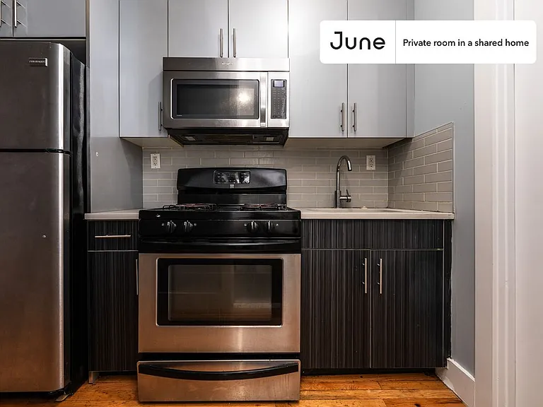 886 Jefferson Ave #B — Photo 6