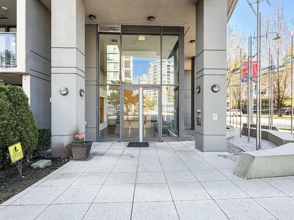 7360 Elmbridge Way #501, Richmond, BC V6X 0A5