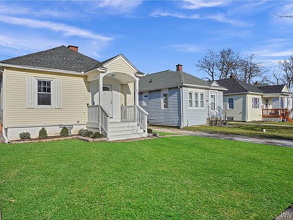 3rd image of 409 Tremont Ave
