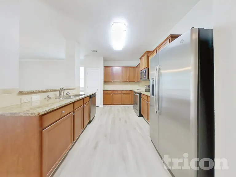 223 Madison Ave — Photo 4
