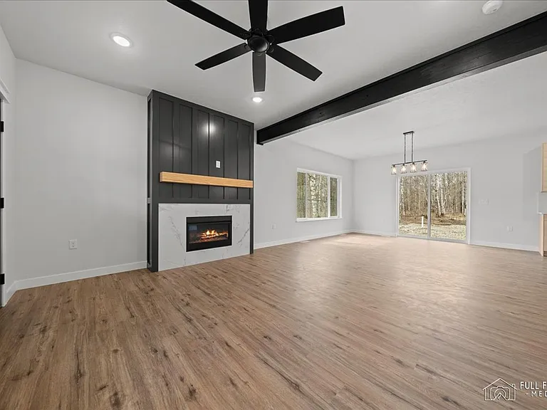 7442 N Paw St — Photo 45