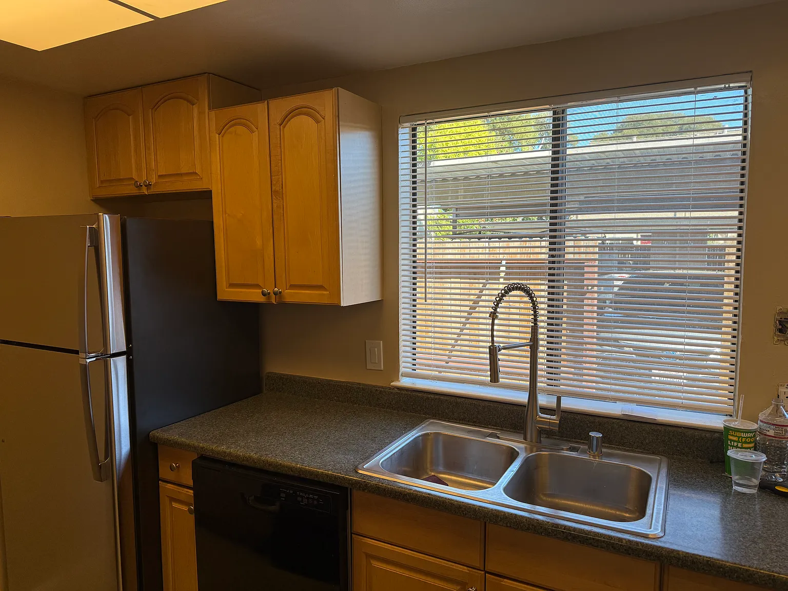 2 bed, 1.5 bath, 896 sqft, $3,000 — Photo 3