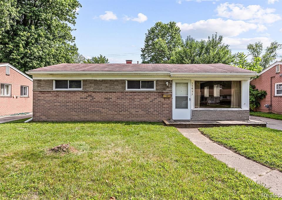 1st image of 35055 Fairchild St