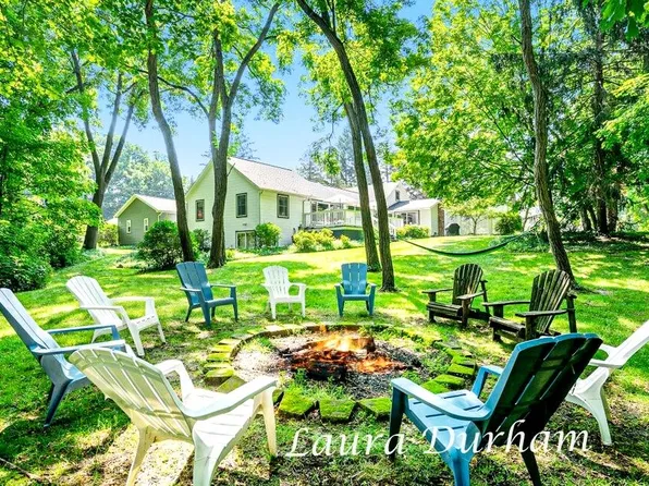 6533 Clearbrook Dr, Saugatuck, MI 49453