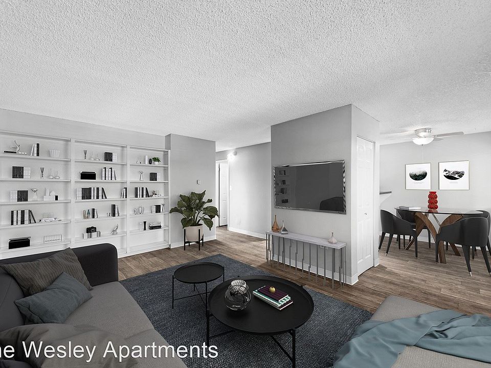 2nd image of 2361 S Monaco Pkwy #8474695
