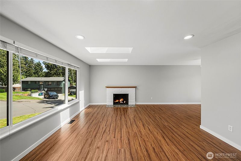3rd image of 9437 NE 126th Place