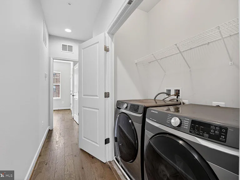 620 Halsey Way — Photo 11