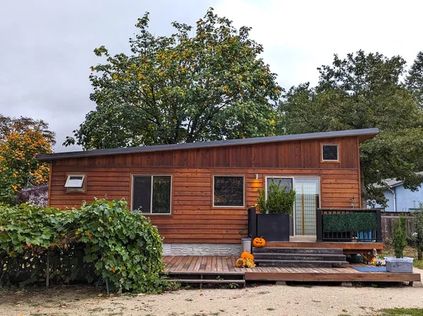 76433 Thatcher Ln, Oakridge, OR 97463