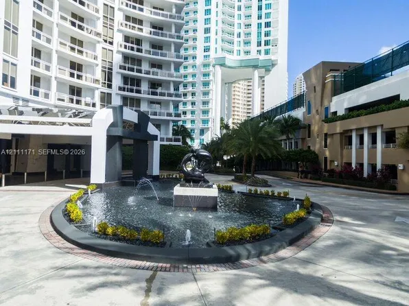 901 Brickell Key Blvd APT 501, Miami, FL 33131