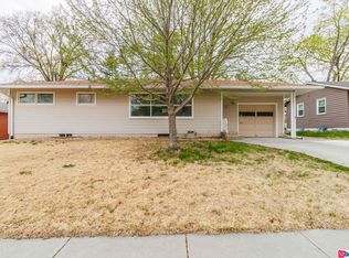 1931 Riviera Dr, Lincoln, NE 68506
