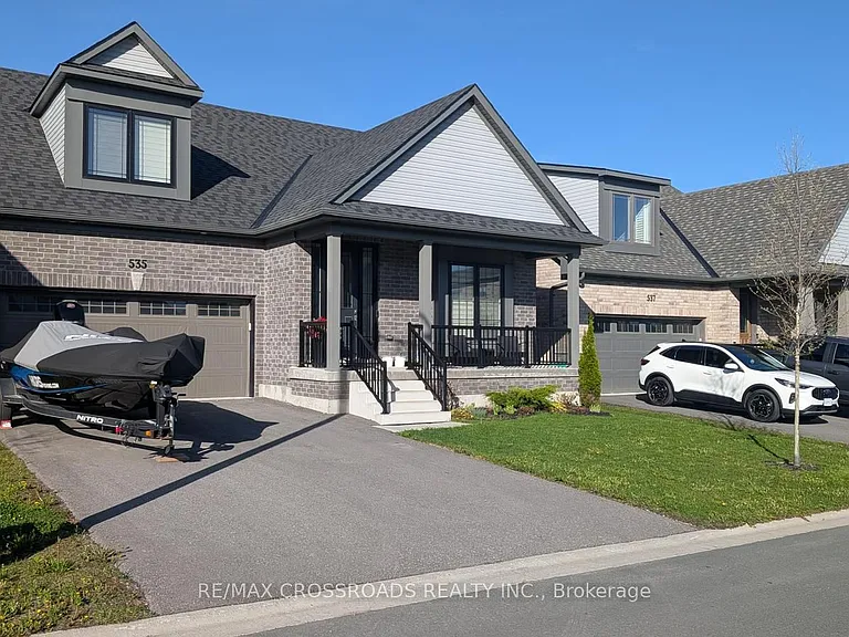 535 Macintosh Grv — Photo 2
