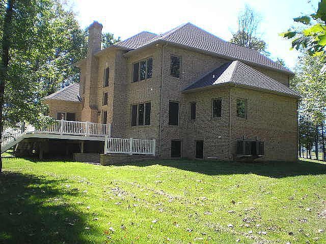 2nd image of 170 S Springfield Dr