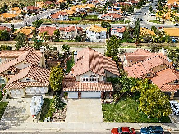 3rd image of 22686 Sunnybrook Dr