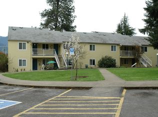 North Slope Village, Sutherlin, OR 97479