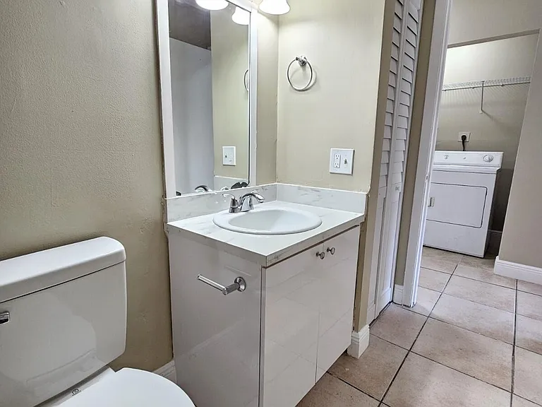 4795 Orleans Ct #B — Photo 20