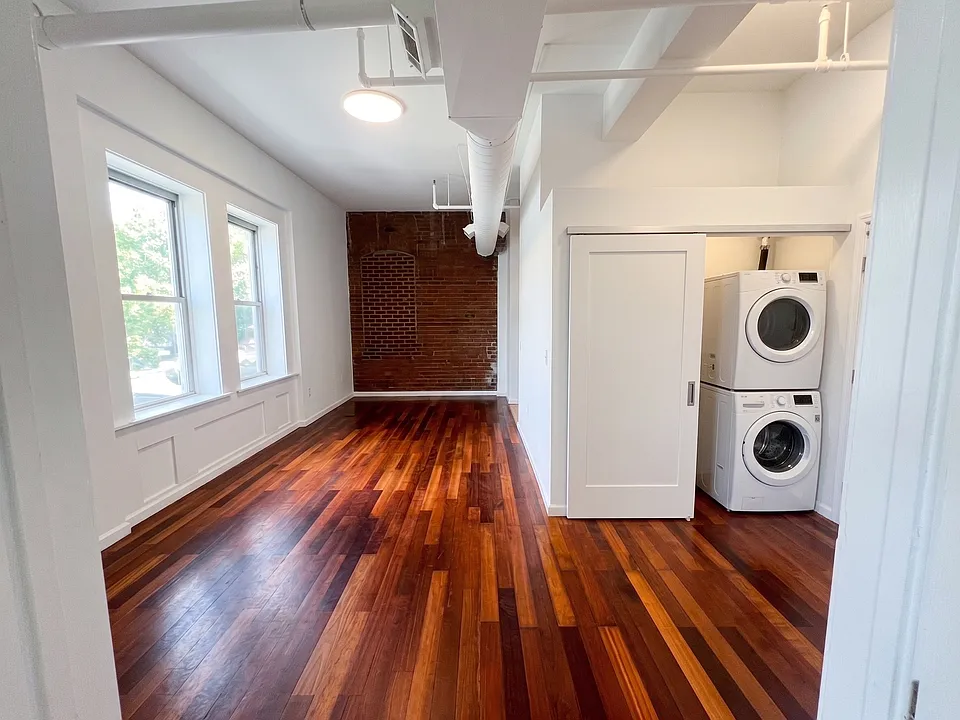 844 Grand Ave #2B